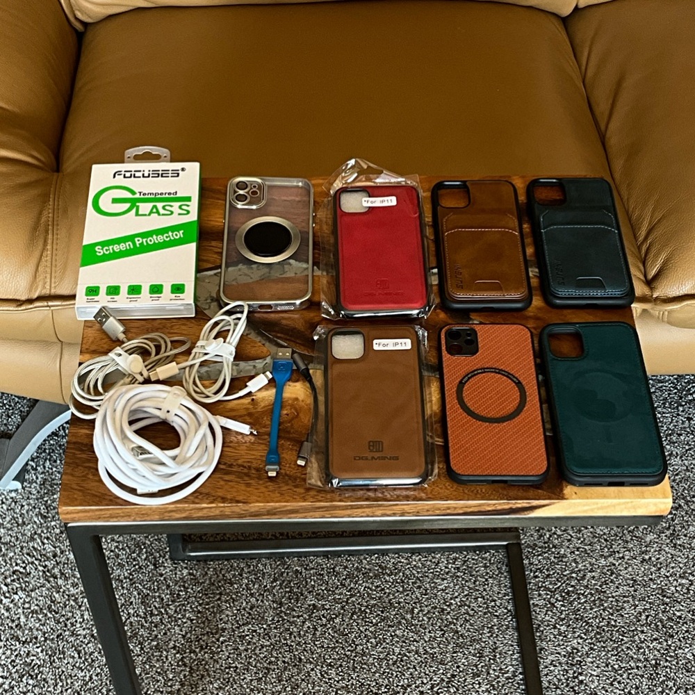 iPhone 11 accessories: Screen Protector and Case Set - Black, Brown, Red, Green